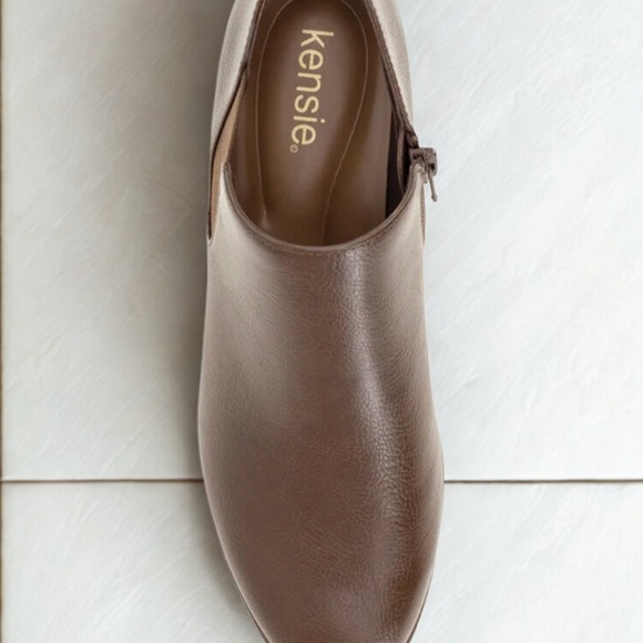 Kensie Women's Brown Short Boot - Picture 4 of 7